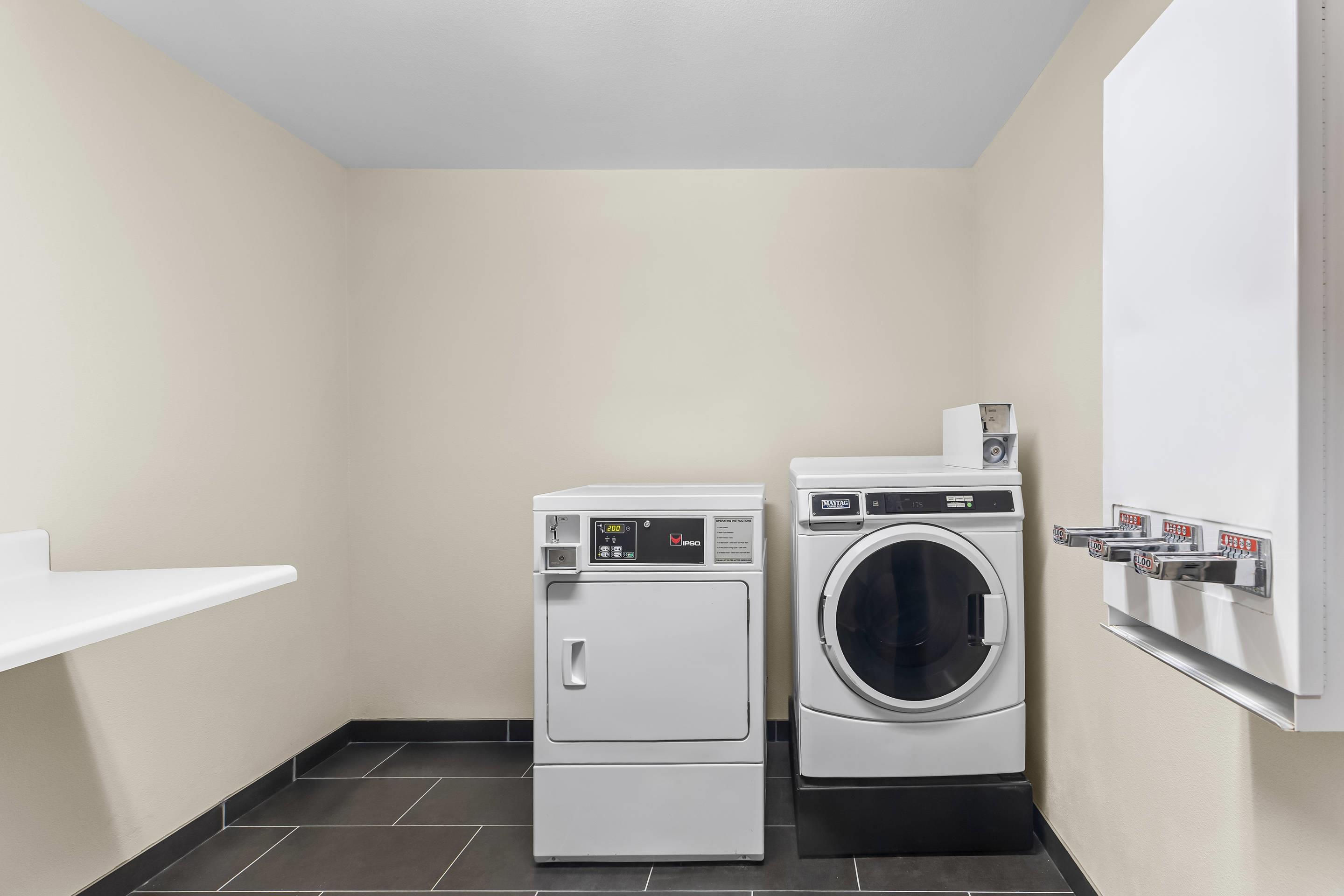 Guest laundry facilities | Sleep Inn & Suites Fort Campbell