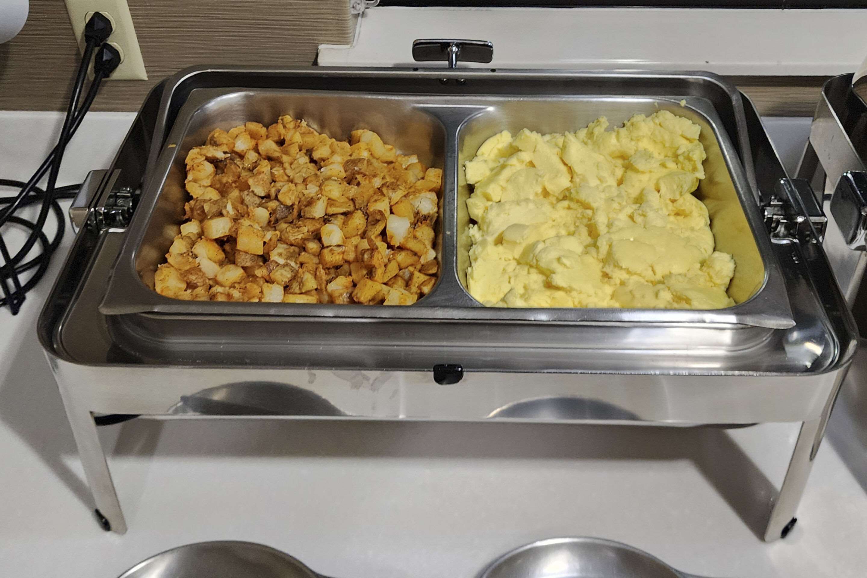 Breakfast area | Comfort Inn Shepherdsville - Louisville South