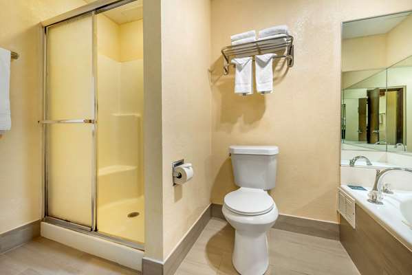  - Quality Inn Jeffersontown - I-64, Exit 17