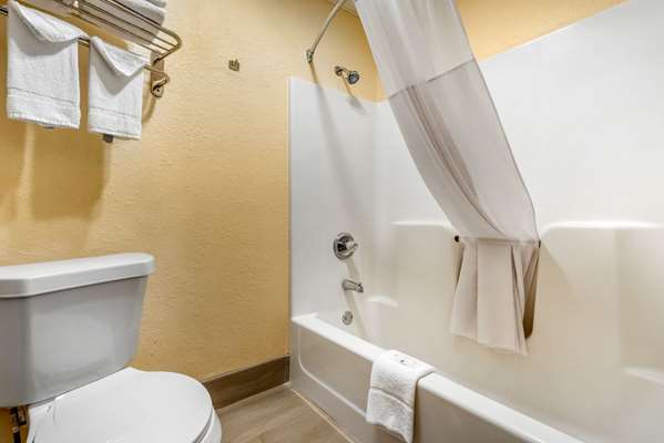  - Quality Inn Jeffersontown - I-64, Exit 17