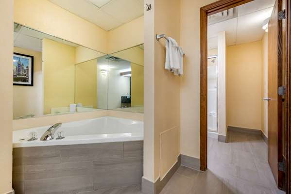  - Quality Inn Jeffersontown - I-64, Exit 17