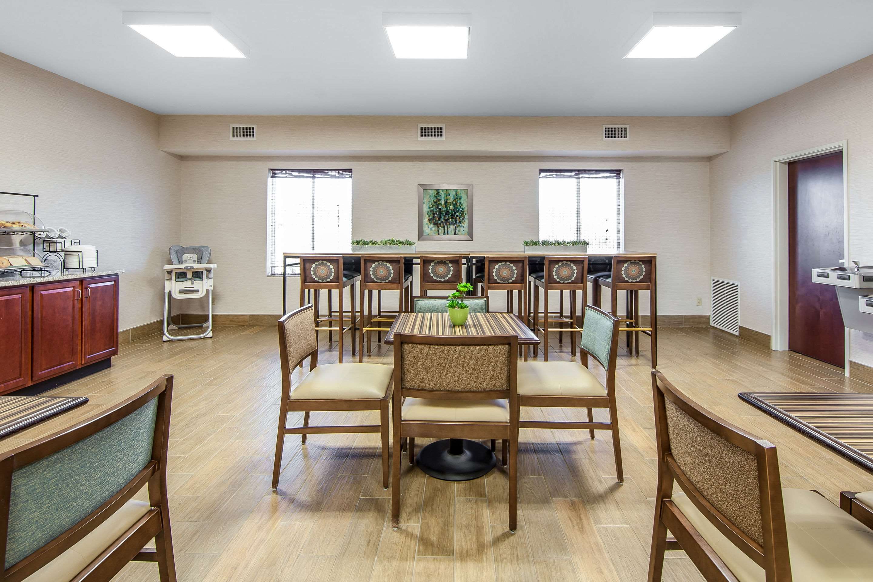 Breakfast area