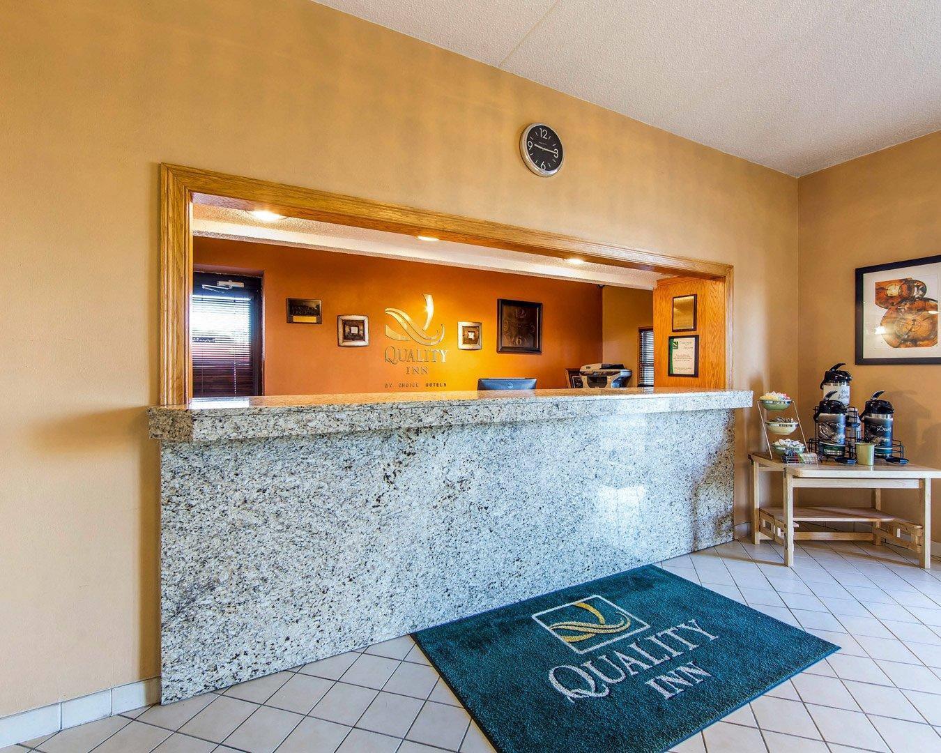 Front desk | Quality Inn Maysville