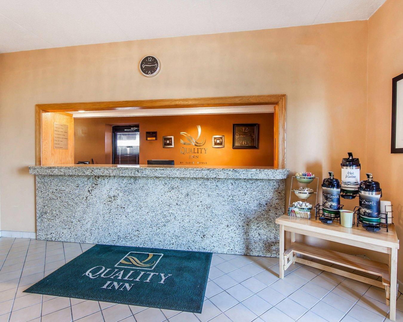 Front desk | Quality Inn Maysville