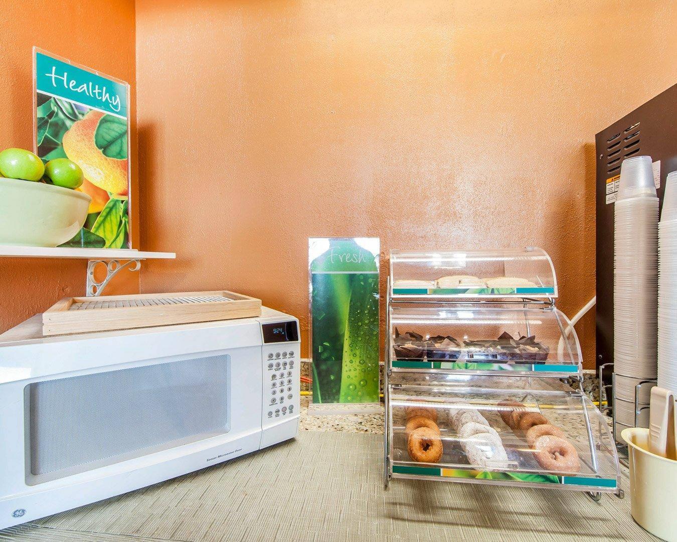 Breakfast counter | Quality Inn Maysville