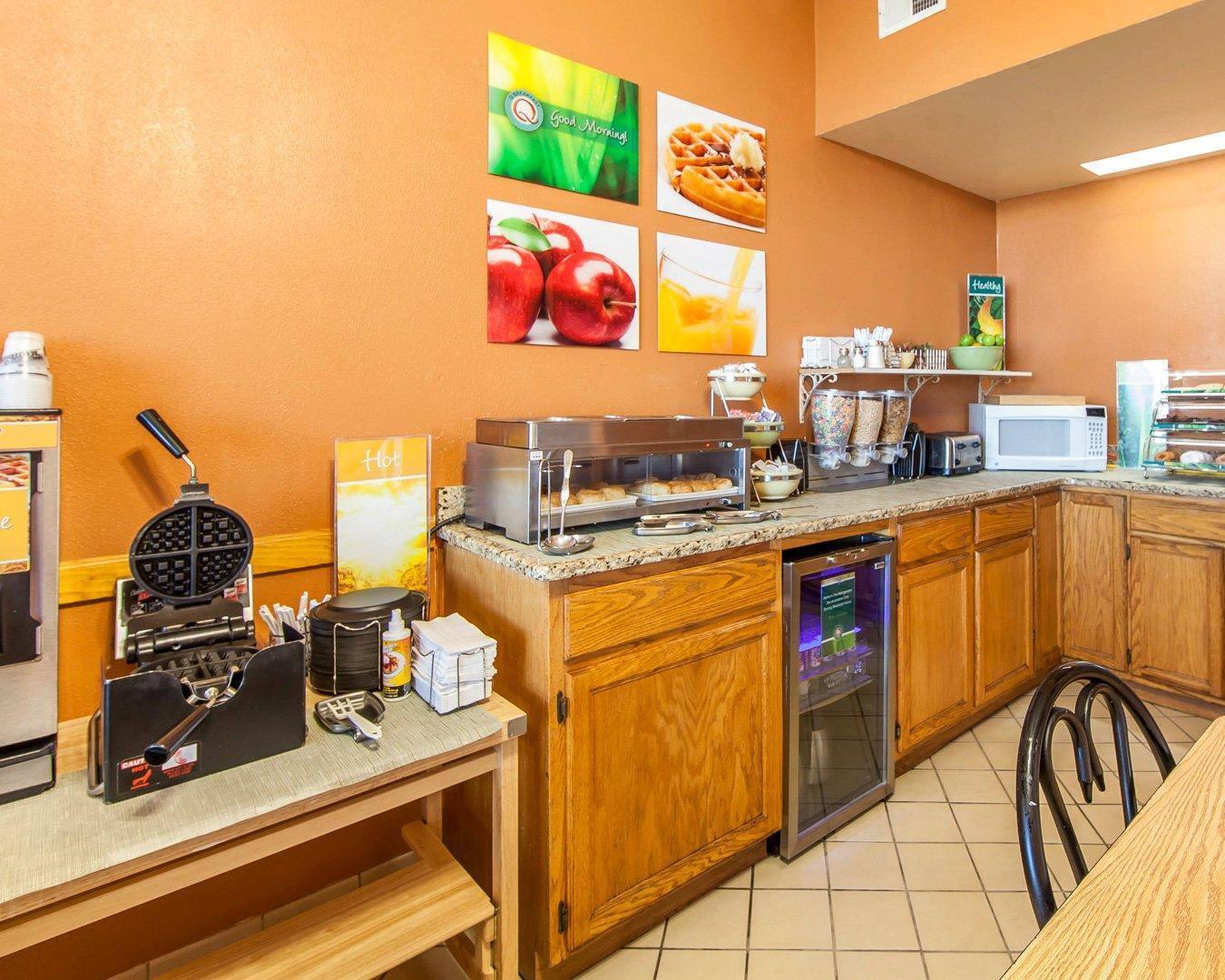 Free hot breakfast | Quality Inn Maysville