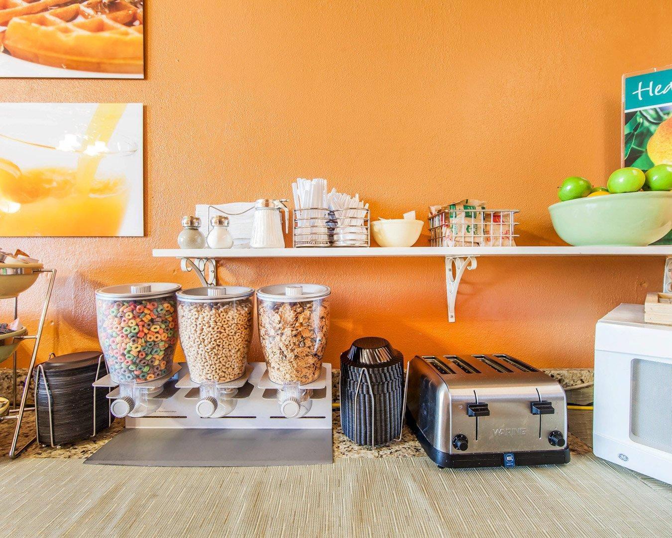Breakfast counter | Quality Inn Maysville