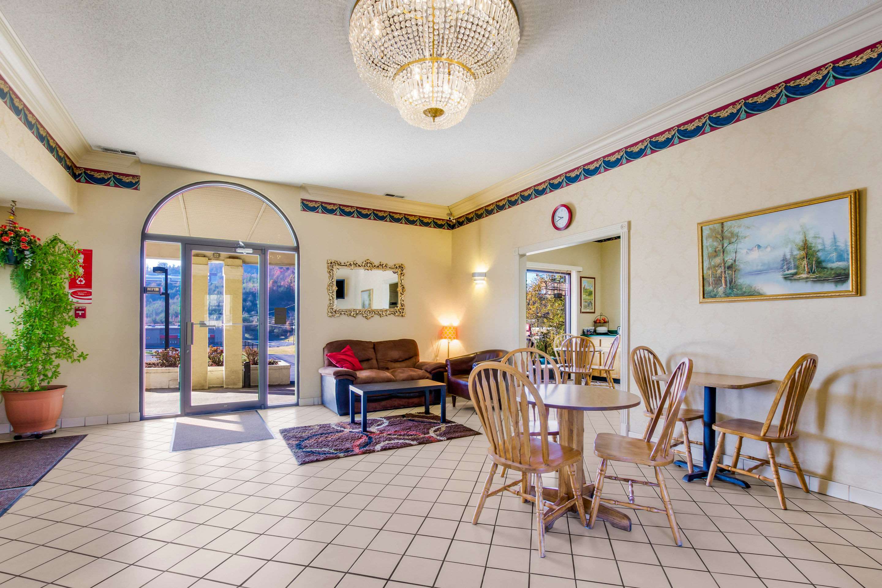 Hotel lobby | Econo Lodge