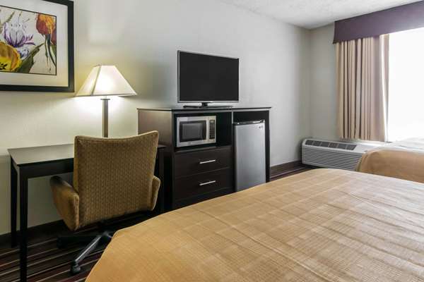  - Quality Inn Horse Cave - I-65, Exit 58