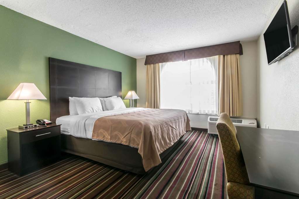 QUALITY INN & SUITES-guestroom-Guest Room,Suite,On-Site.jpg