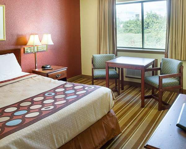  - Rodeway Inn Florence - I-71 & I-75, Exit 180