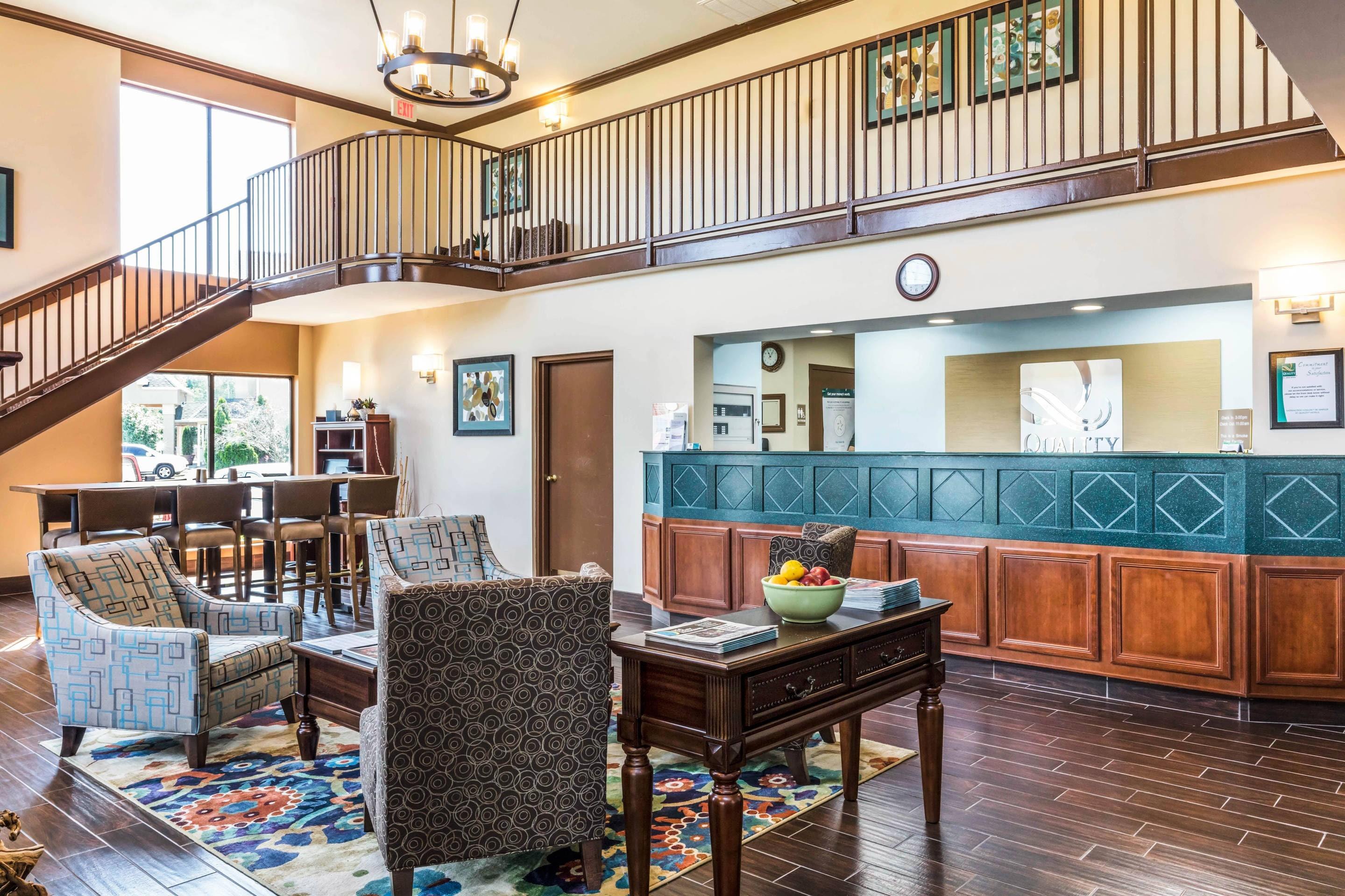 Hotel lobby | Quality Suites