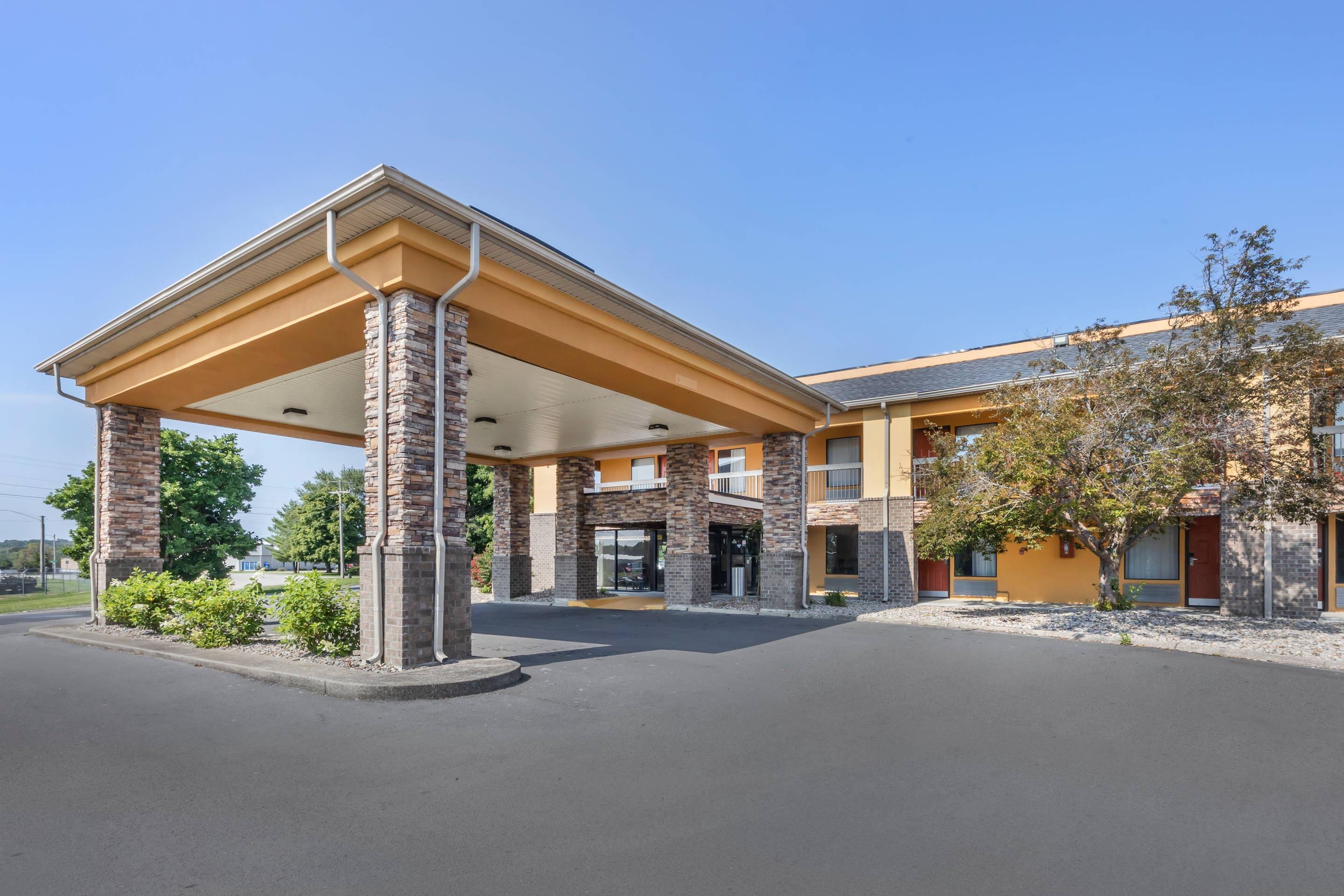 Hotel exterior | Quality Inn Glasgow