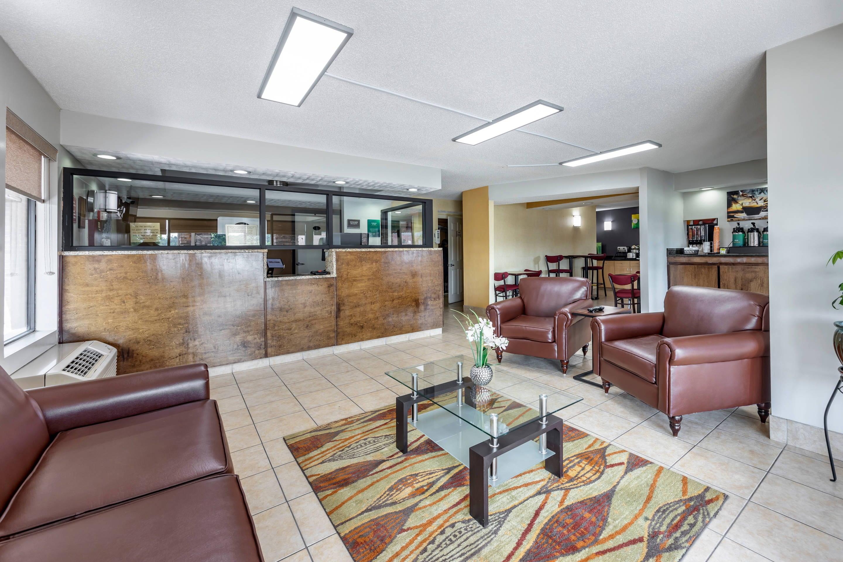Hotel lobby | Quality Inn Glasgow