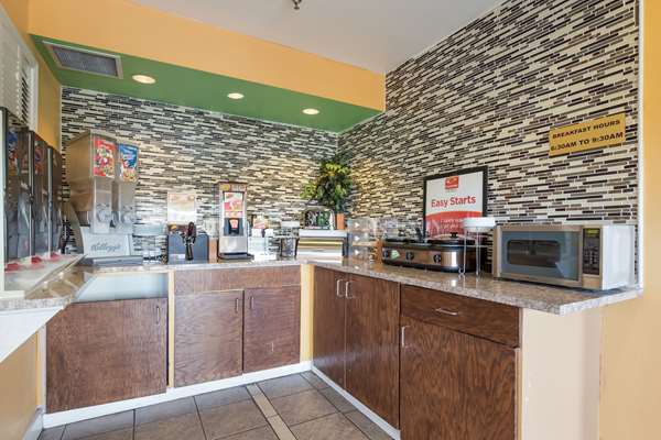 Amenities - Econo Lodge Inn & Suites Brooks - I-65, Exit 121