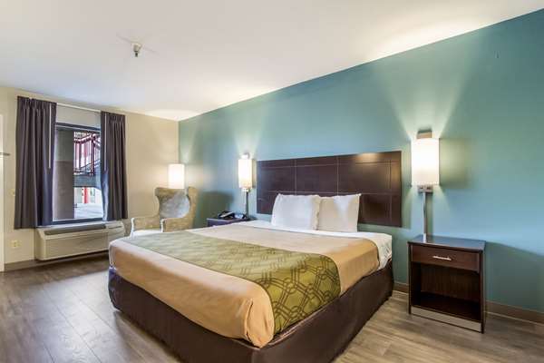  - Econo Lodge Inn & Suites Brooks - I-65, Exit 121