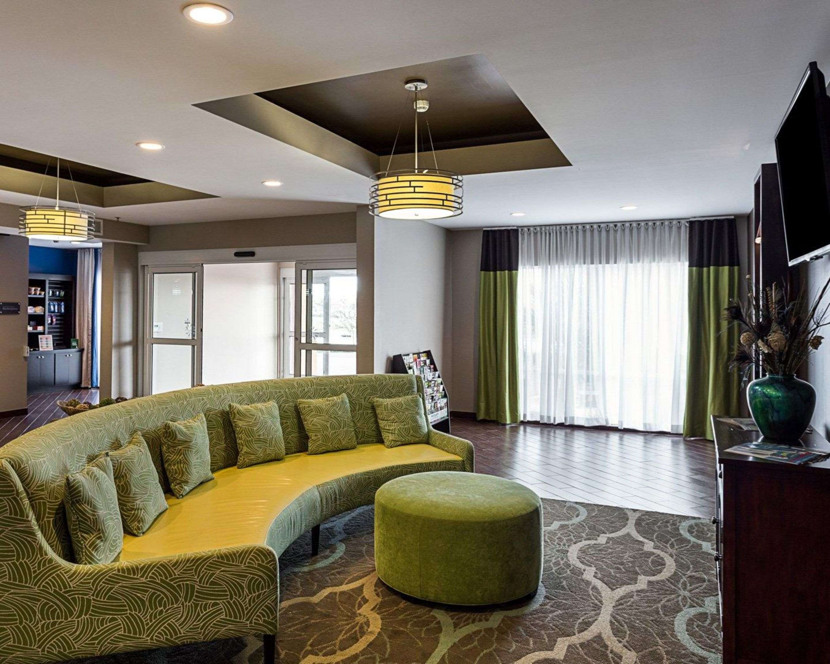 Hotel lobby | Comfort Suites near Tanger Outlet Mall