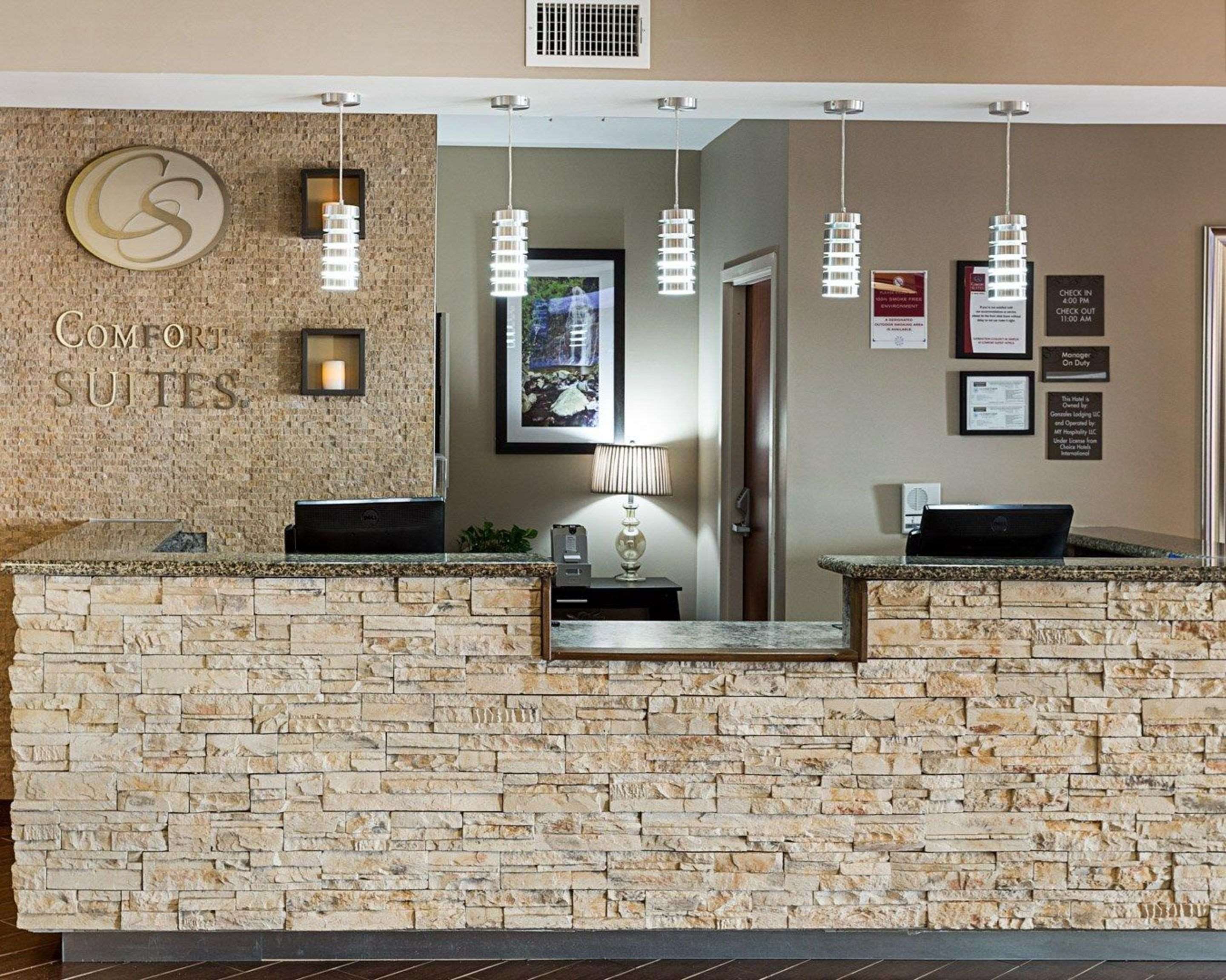 Front desk with friendly staff | Comfort Suites near Tanger Outlet Mall