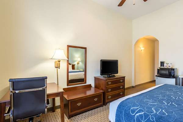  - Comfort Suites New Orleans East - I-10, Exit 245
