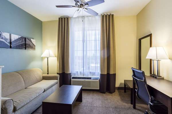 Suite - Comfort Suites New Orleans East - I-10, Exit 245
