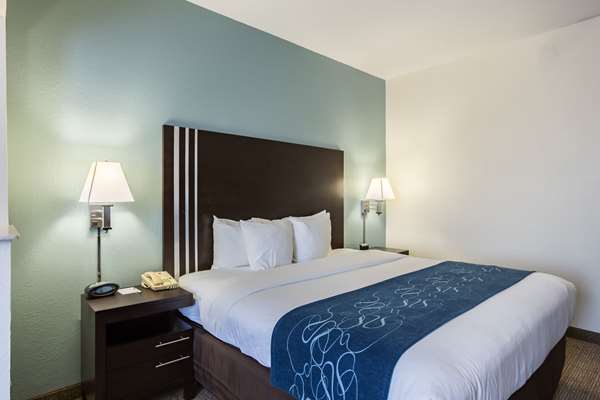 Suite - Comfort Suites New Orleans East - I-10, Exit 245