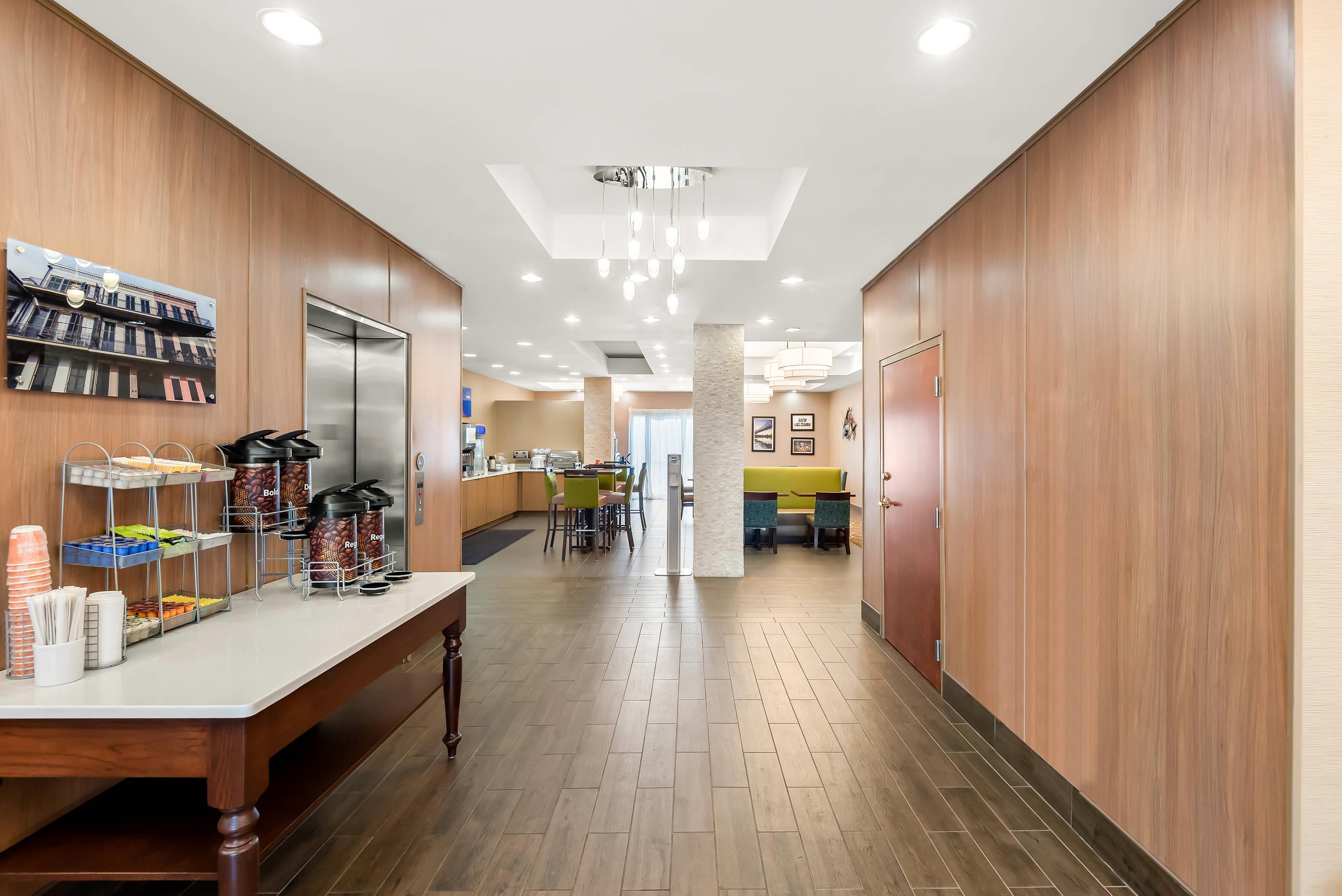 Breakfast area