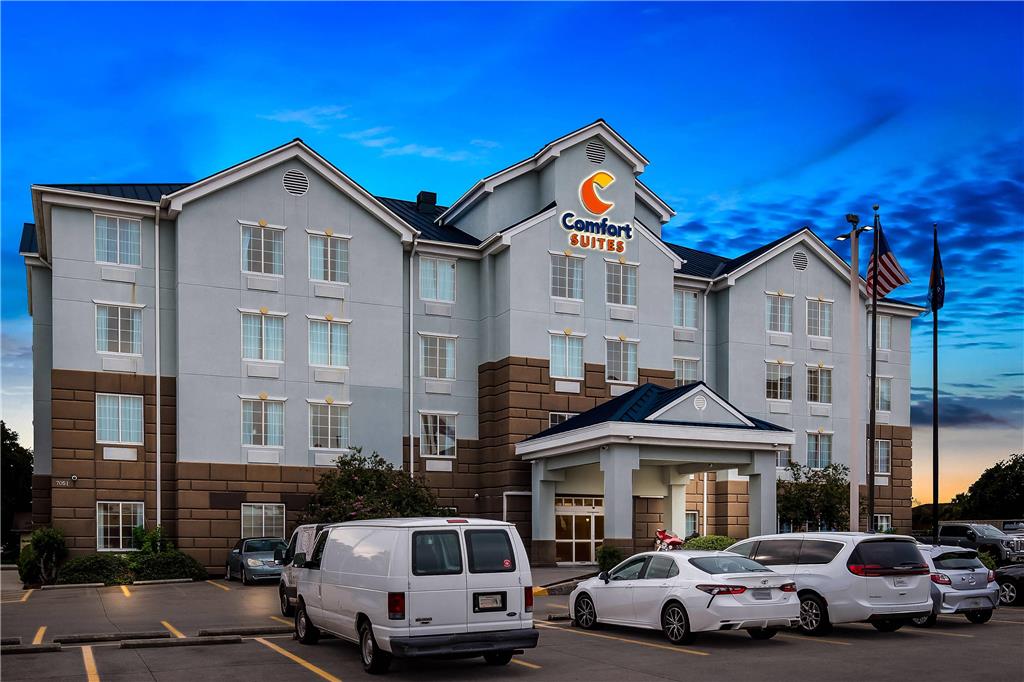 Comfort Suites