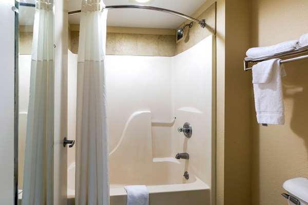  - Quality Inn Alexandria - I-49, Exit 86