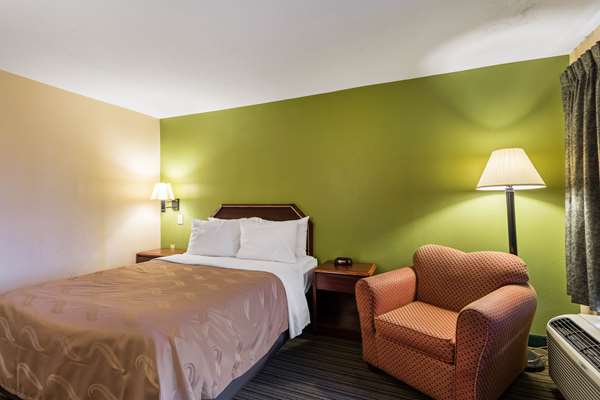 - Quality Inn Alexandria - I-49, Exit 86
