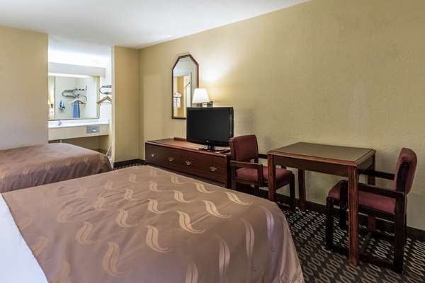  - Quality Inn Alexandria - I-49, Exit 86