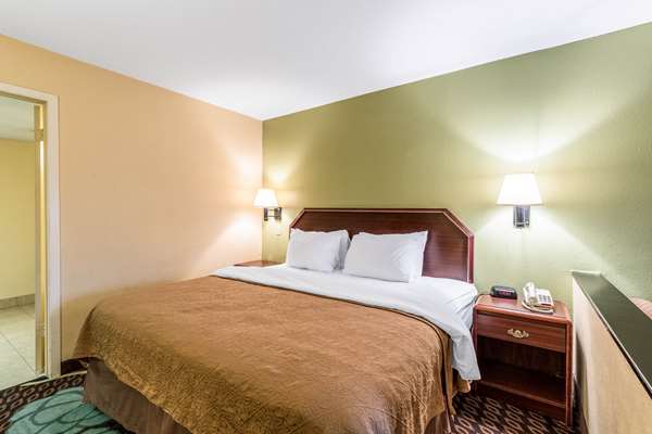 Suite - Quality Inn Alexandria - I-49, Exit 86