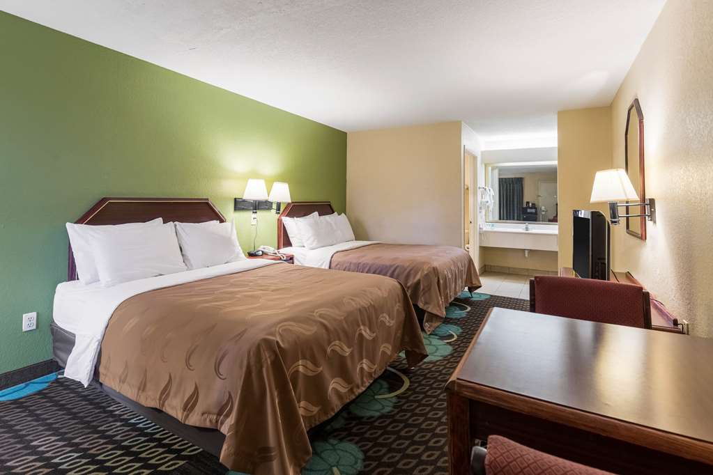 QUALITY INN ALEXANDRIA-guestroom-Guest Room,On-Site.jpg