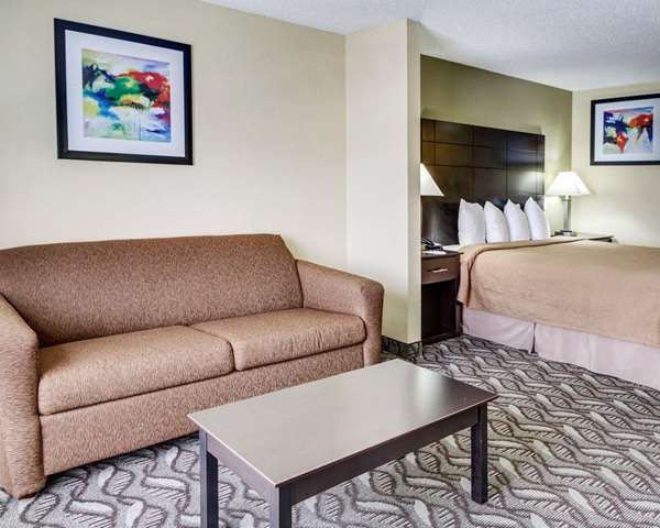  - Quality Suites Baton Rouge - I-12, Exit 7