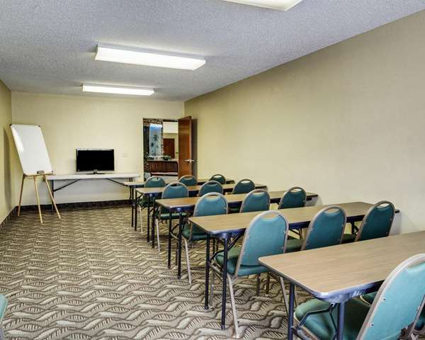  - Quality Suites Baton Rouge - I-12, Exit 7