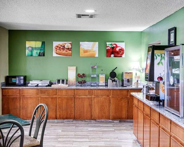 Amenities - Quality Suites Baton Rouge - I-12, Exit 7