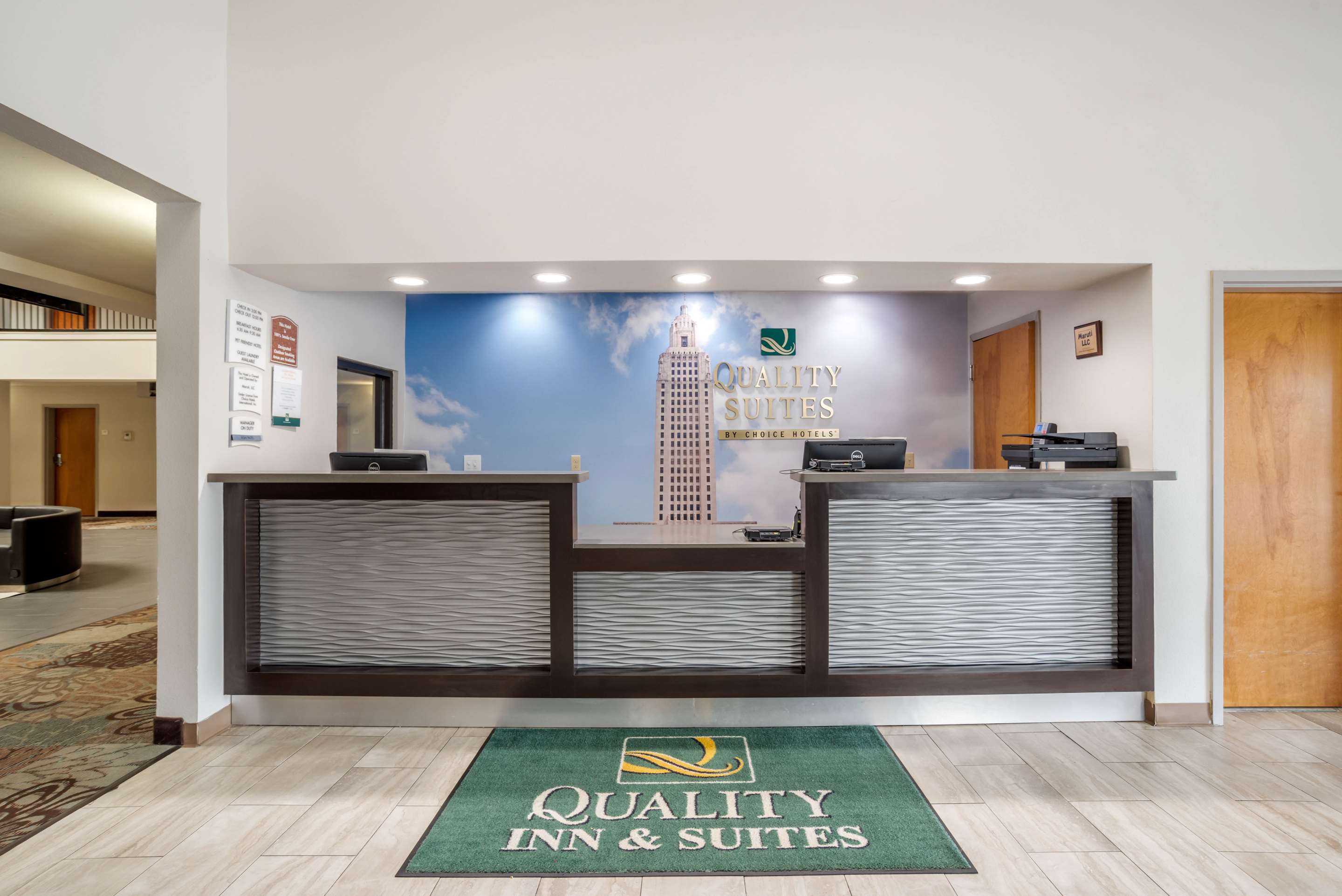 Front desk | Quality Suites Baton Rouge East - Denham Springs