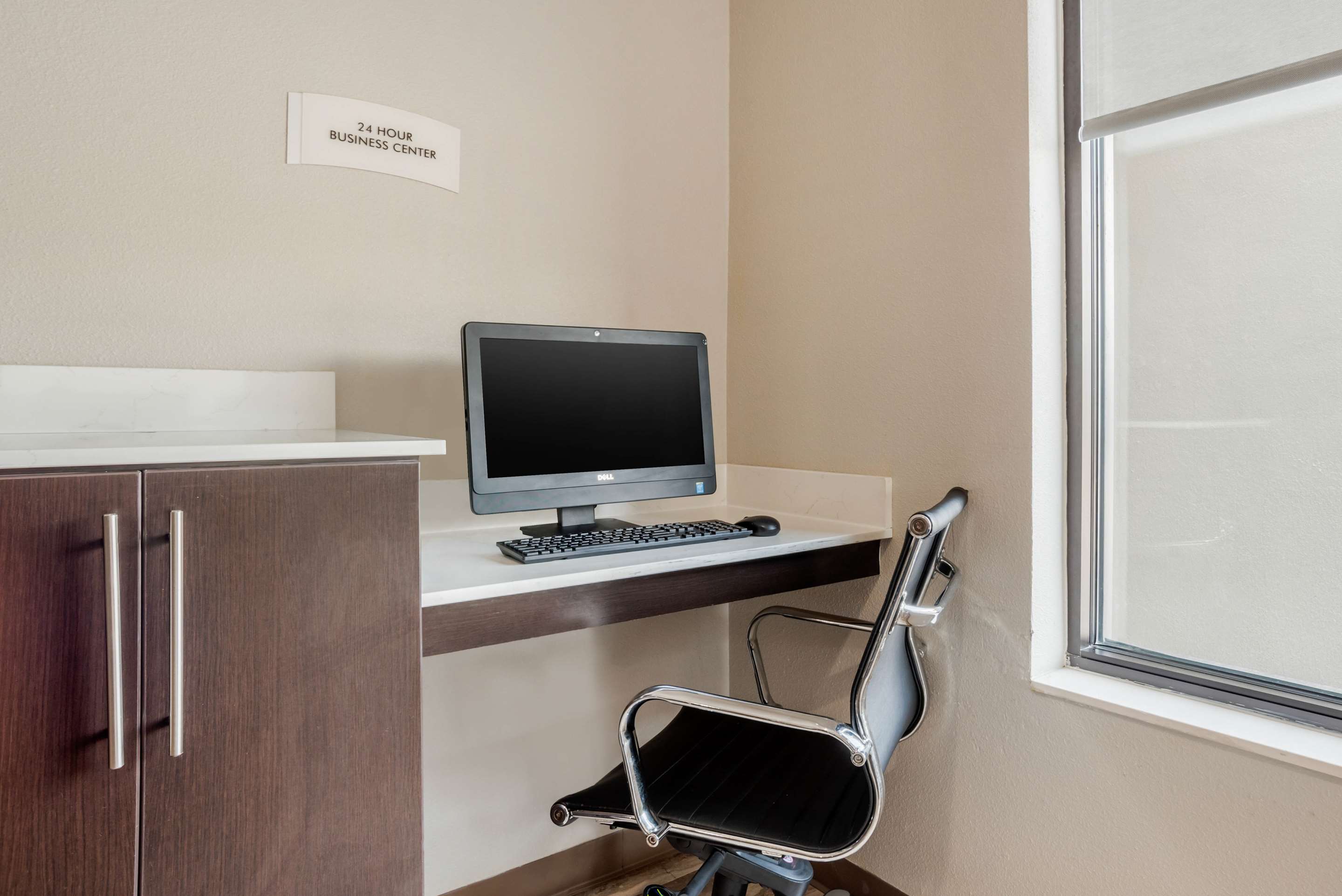 Business center | Quality Suites Baton Rouge East - Denham Springs