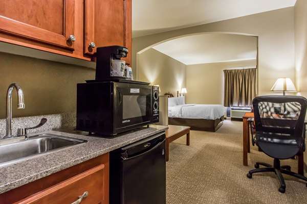 Suite - Quality Suites New Iberia