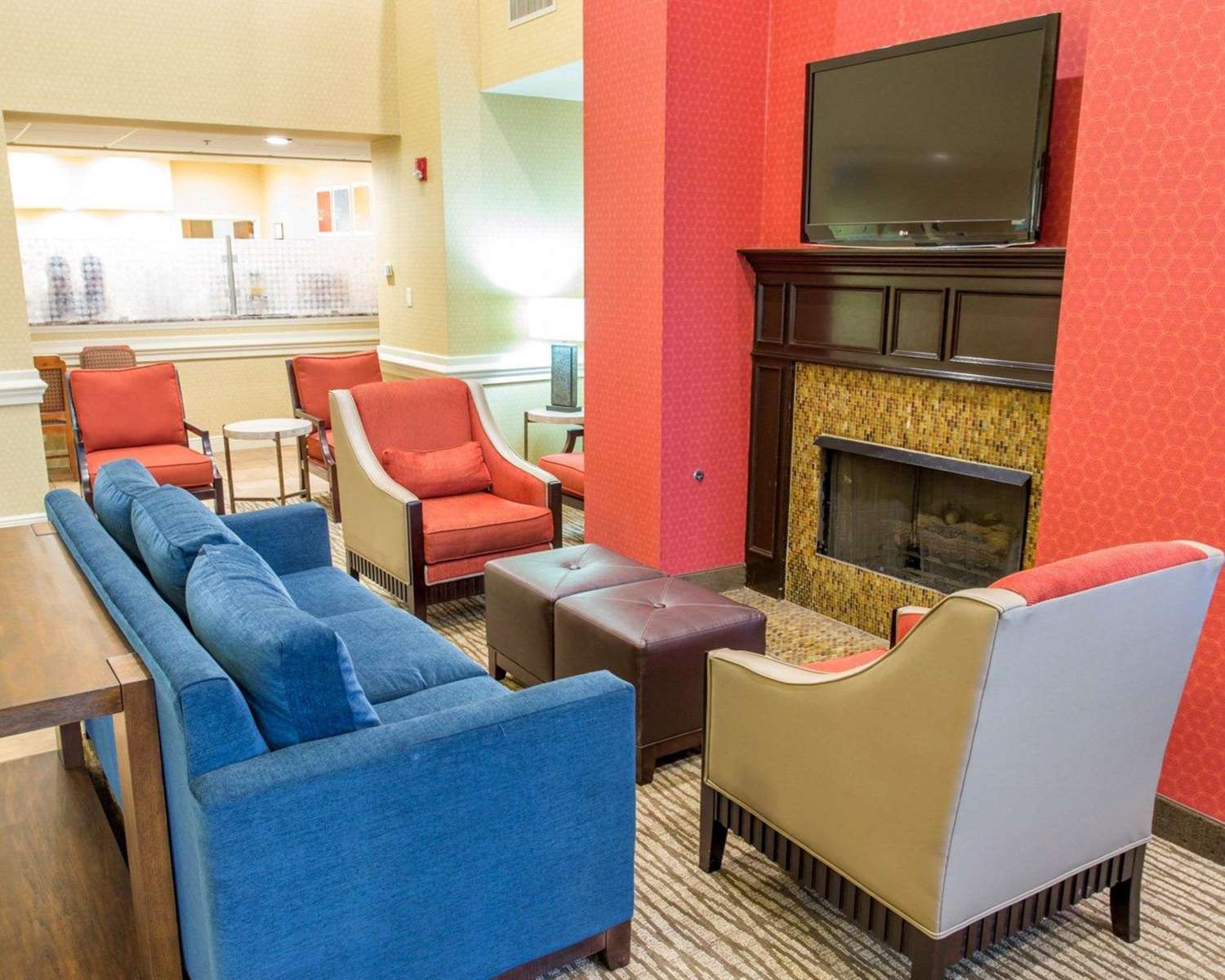 Comfort Suites Port Allen, LA See Discounts
