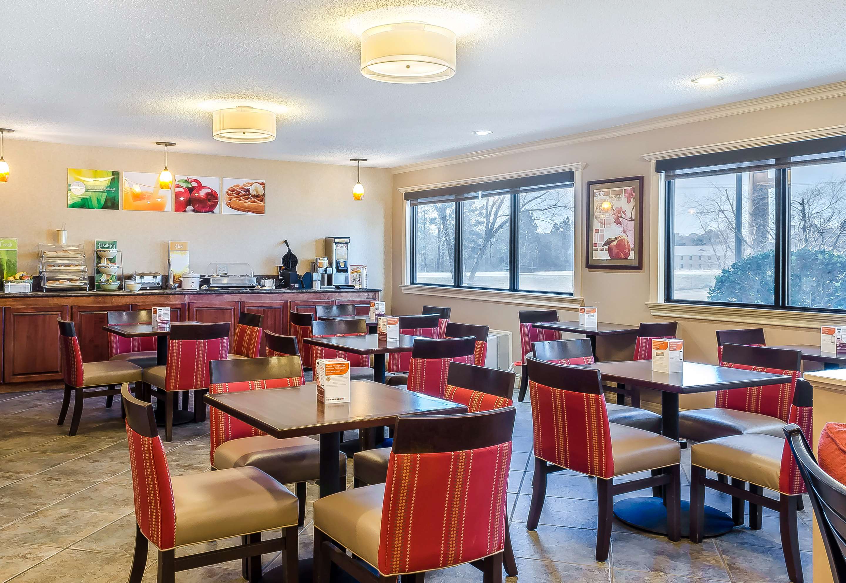 Free hot breakfast