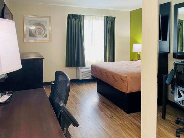  - Quality Inn & Suites Lake Charles - I-210, Exit 8