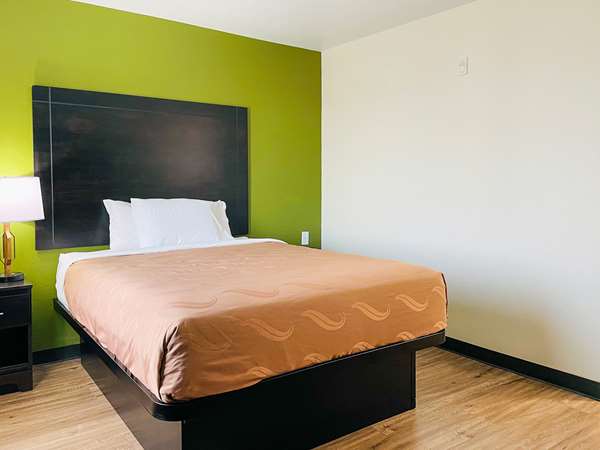  - Quality Inn & Suites Lake Charles - I-210, Exit 8