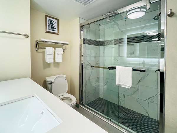  - Quality Inn & Suites Lake Charles - I-210, Exit 8