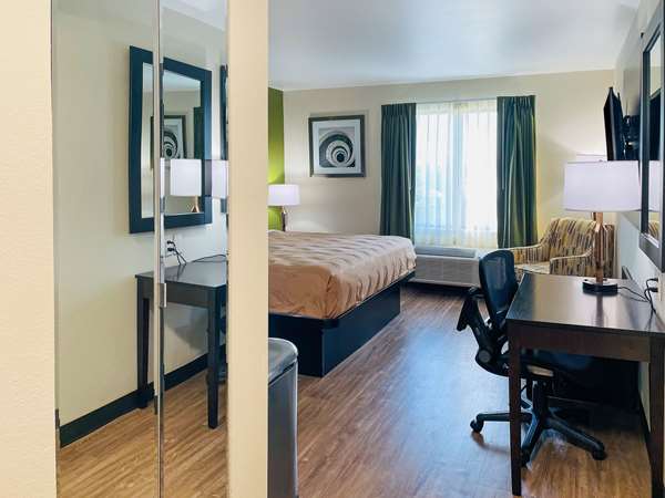  - Quality Inn & Suites Lake Charles - I-210, Exit 8