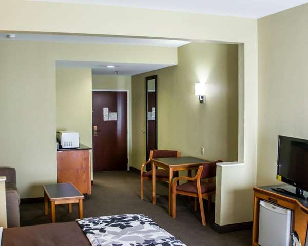 Suite - Sleep Inn & Suites Pineville