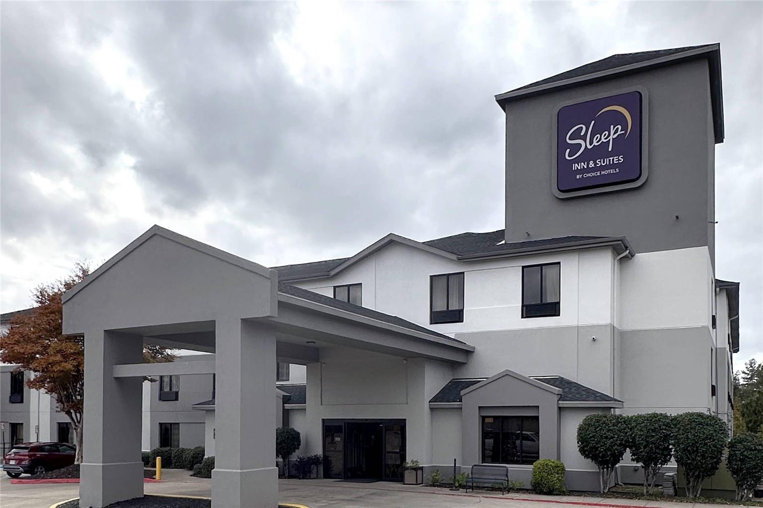 Sleep Inn & Suites