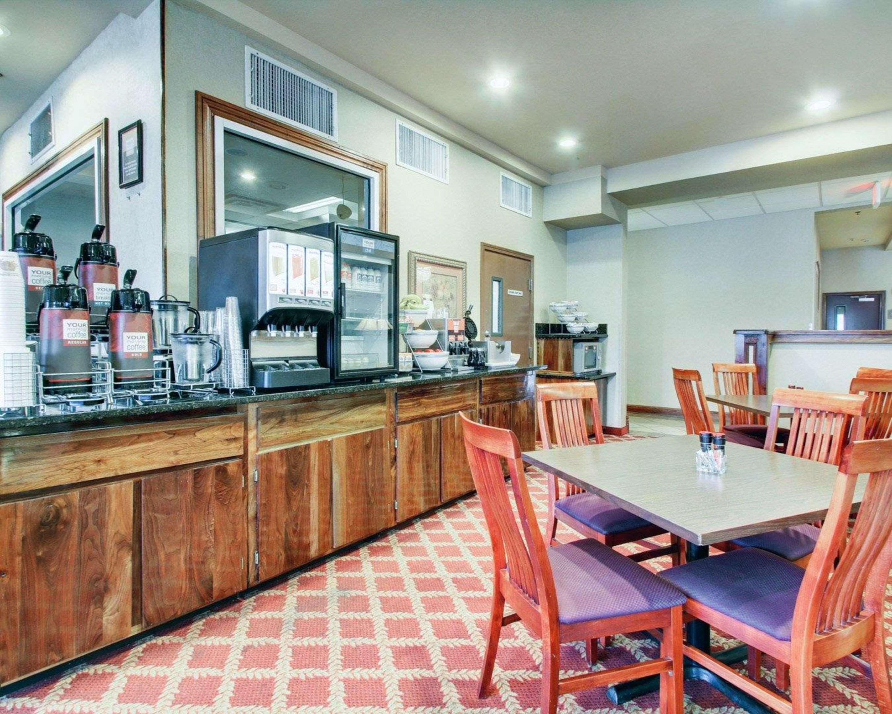 Breakfast bar