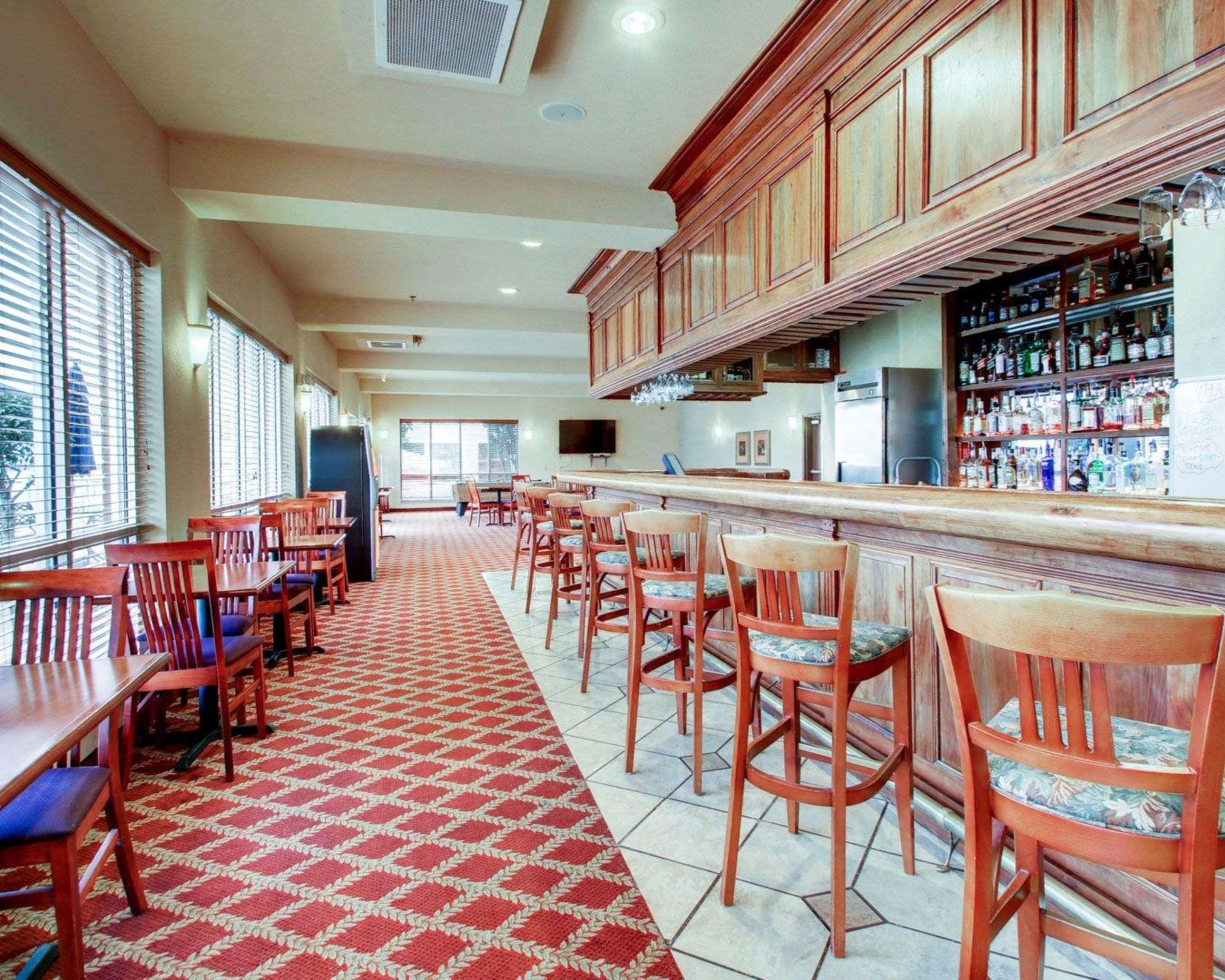 Restaurant and cocktail lounge