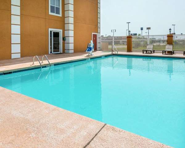 Pool - Quality Inn & Suites West Monroe - I-20, Exit 114