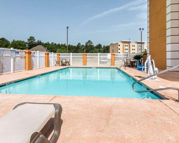 Pool - Quality Inn & Suites West Monroe - I-20, Exit 114